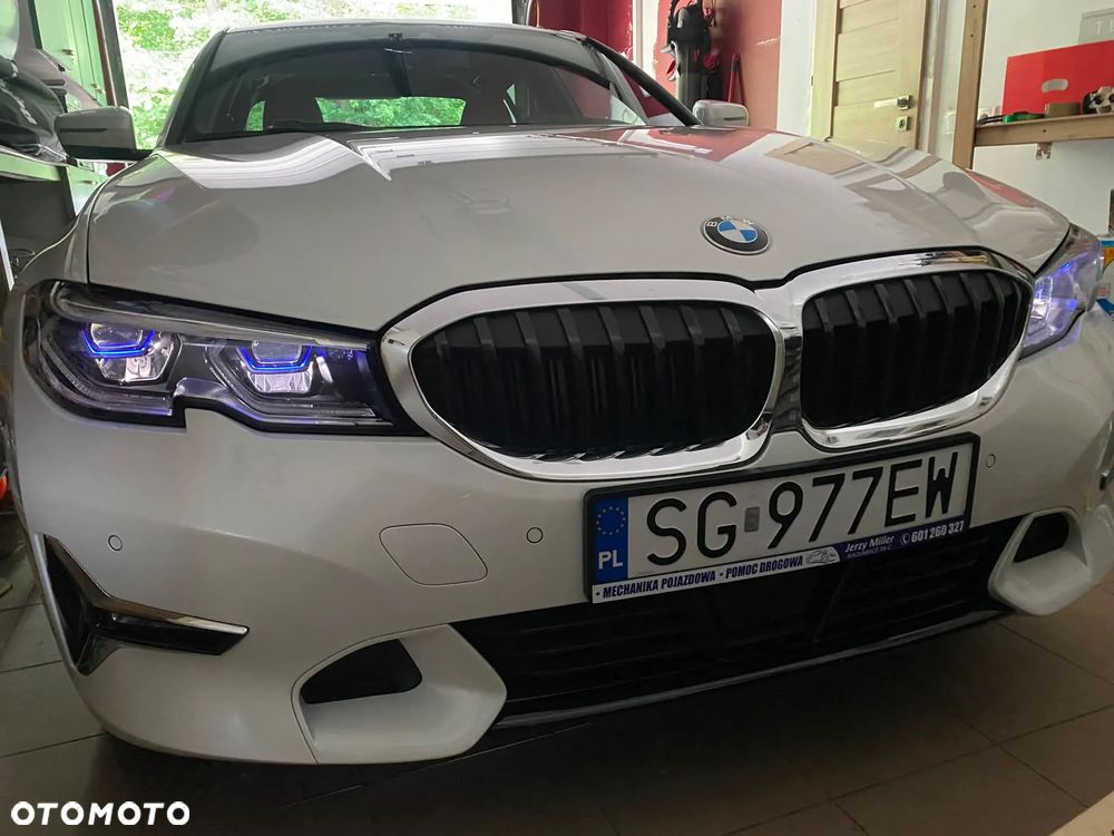 BMW Seria 3 320d xDrive Edition Luxury Line Purity - 12