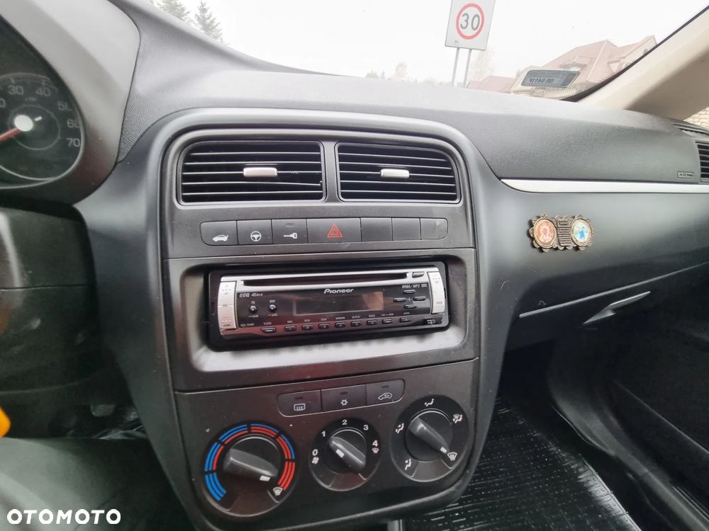 Fiat Grande Punto 1.4 8V Dynamic - 18
