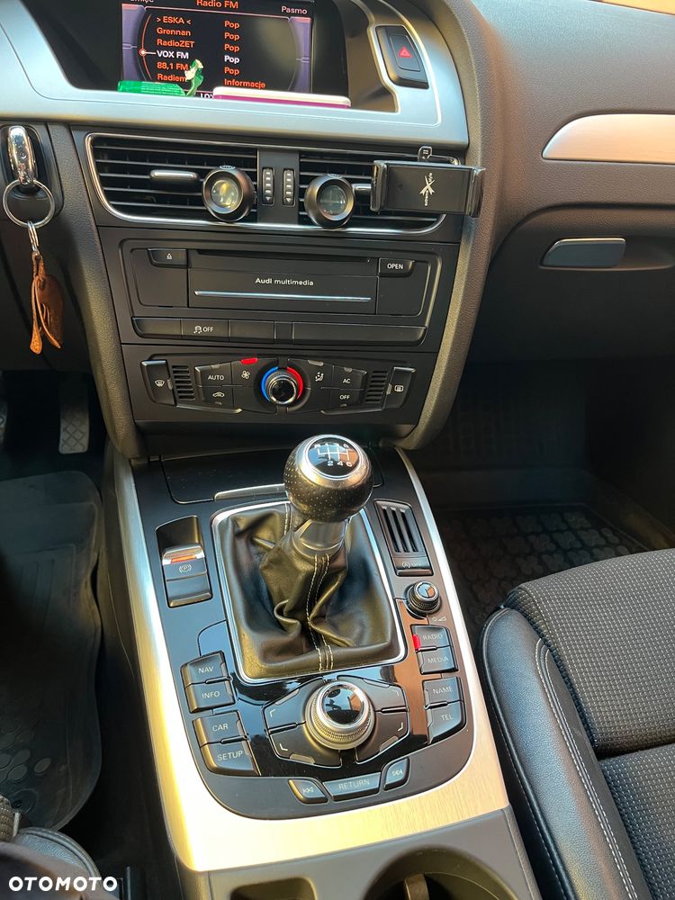 Audi A4 Avant 2.0 TDI - 28