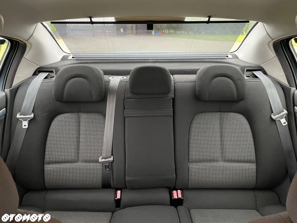 Peugeot 407 HDi 135 Automatik Business Line - 32