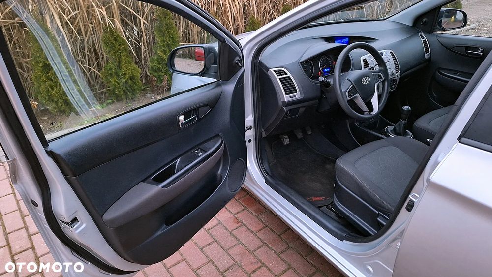 Hyundai i20 - 13