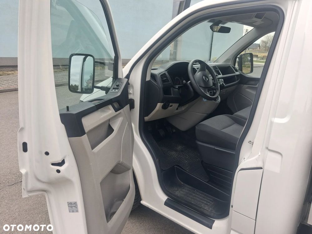Volkswagen Transporter T6 - 16
