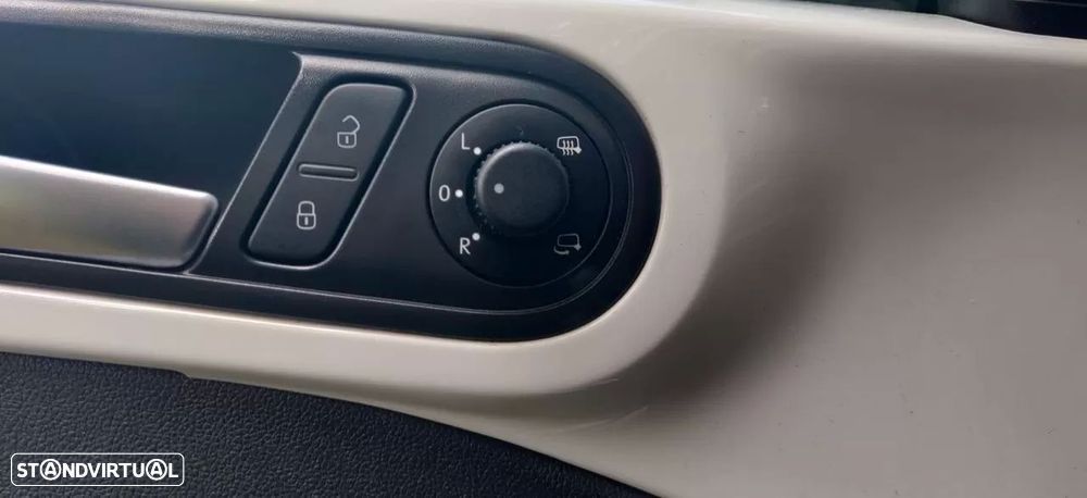 VW New Beetle 1.6 TDi Design - 25