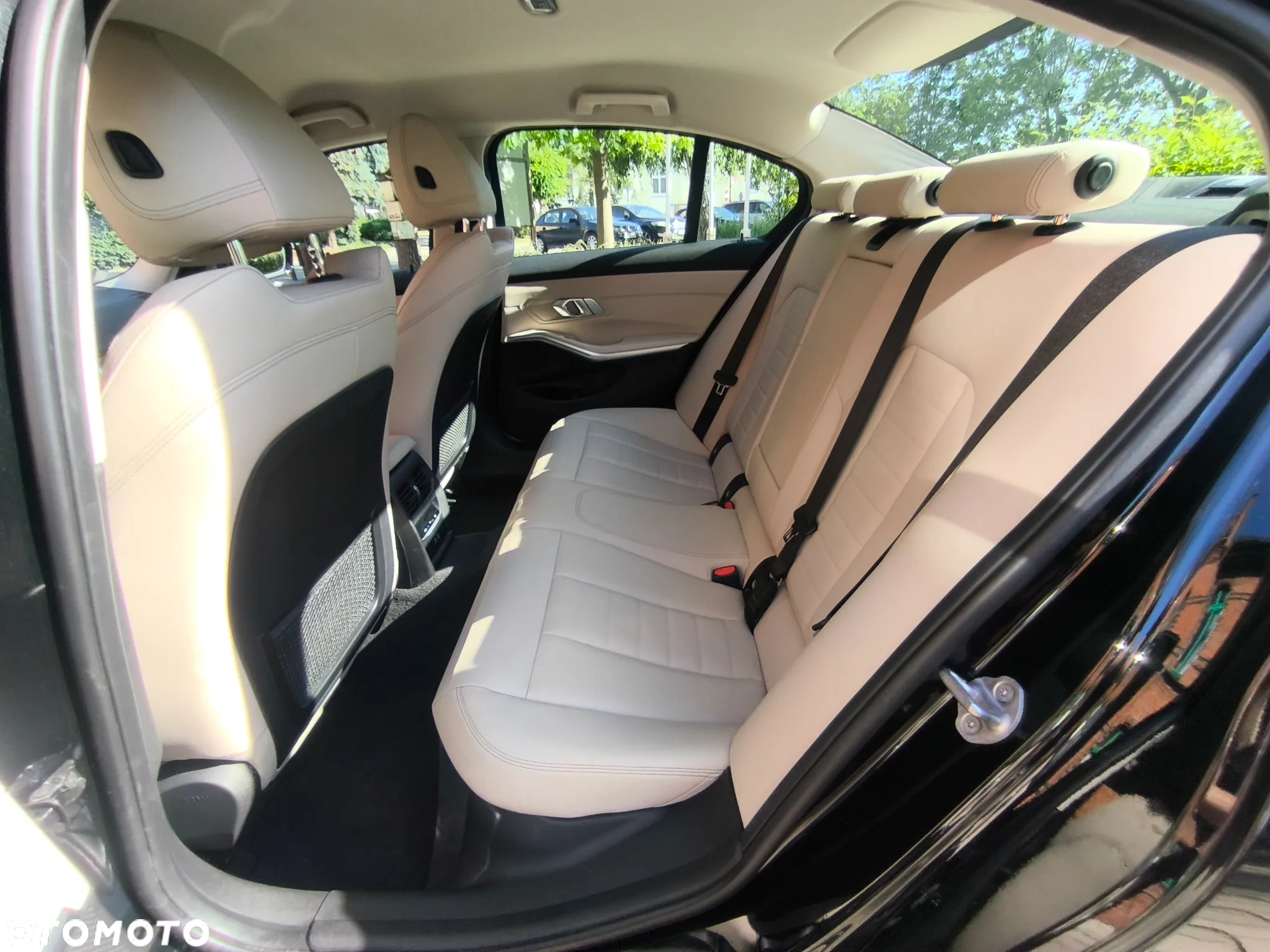 BMW Seria 3 330e - 21