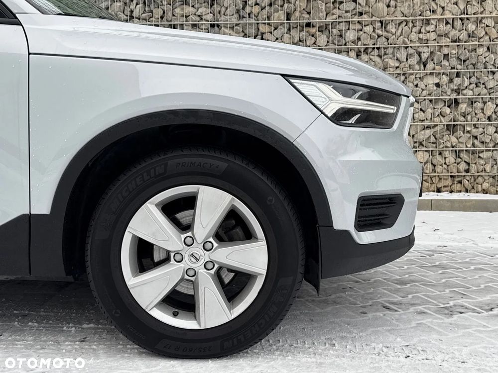 Volvo XC 40 T2 Momentum Core - 3