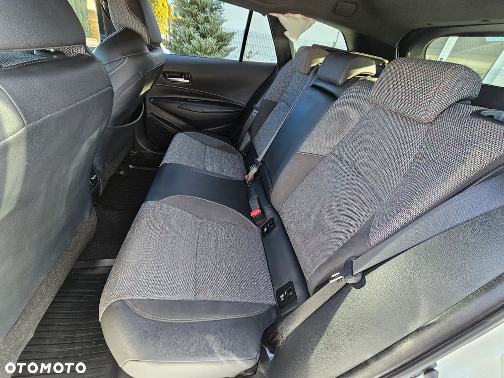 Toyota Corolla 2.0 Hybrid Style - 8