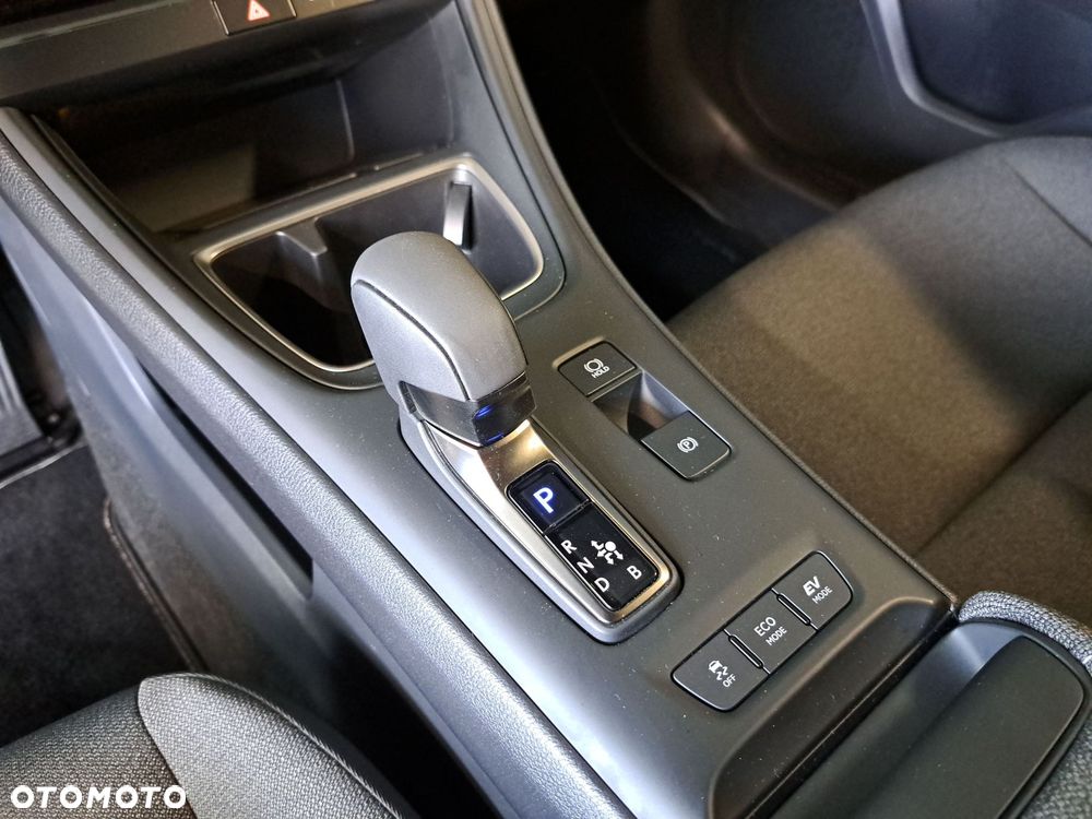 Lexus LBX 1.5 Hybrid - 27