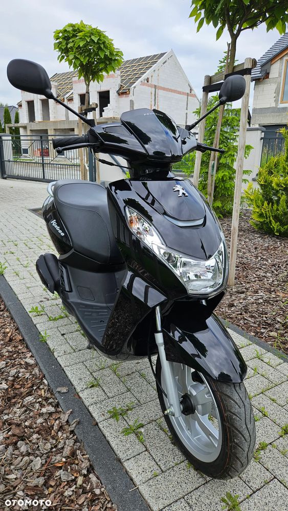 Peugeot Kisbee - 1