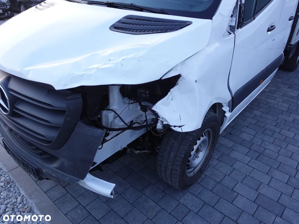 Mercedes-Benz SPRINTER - 13