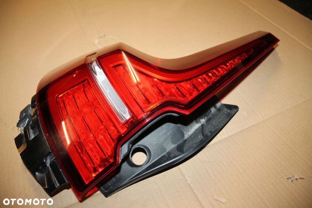 VOLVO V60, V60 CROSS COUNTRY TYLNA LEWA LAMPA LEWY TYŁ 32291358 - 3