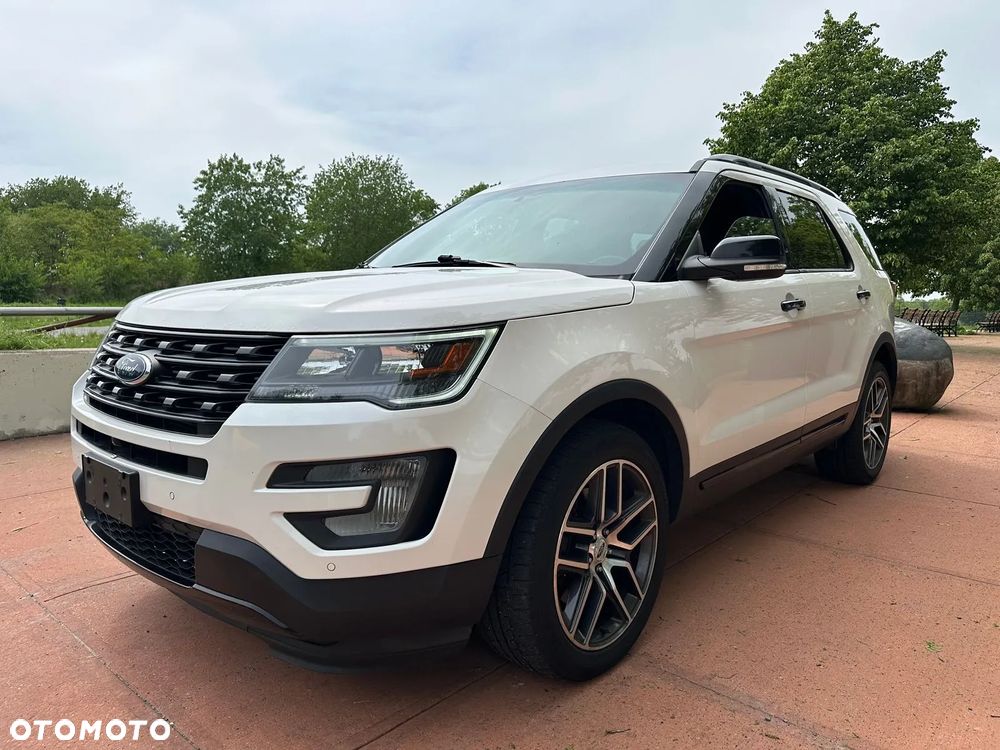 Ford Explorer - 12