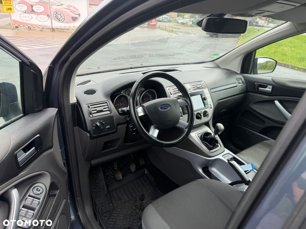 Ford Kuga 2.0 TDCi 4x4 Titanium - 17