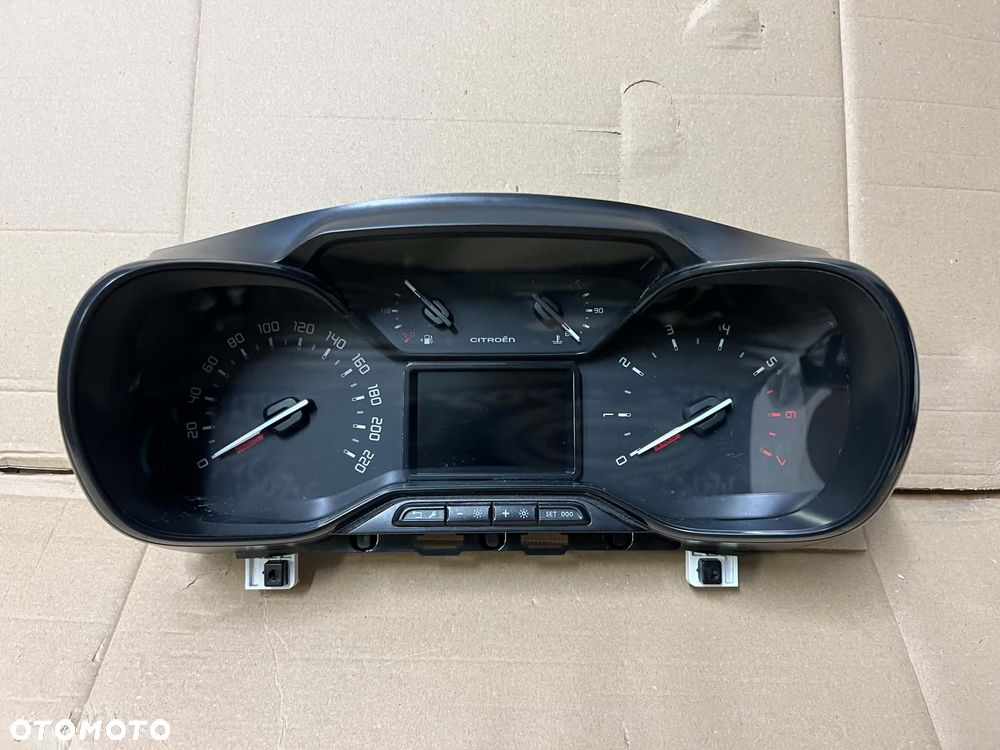 Citroen C3 III zegary 983755368000 - 1