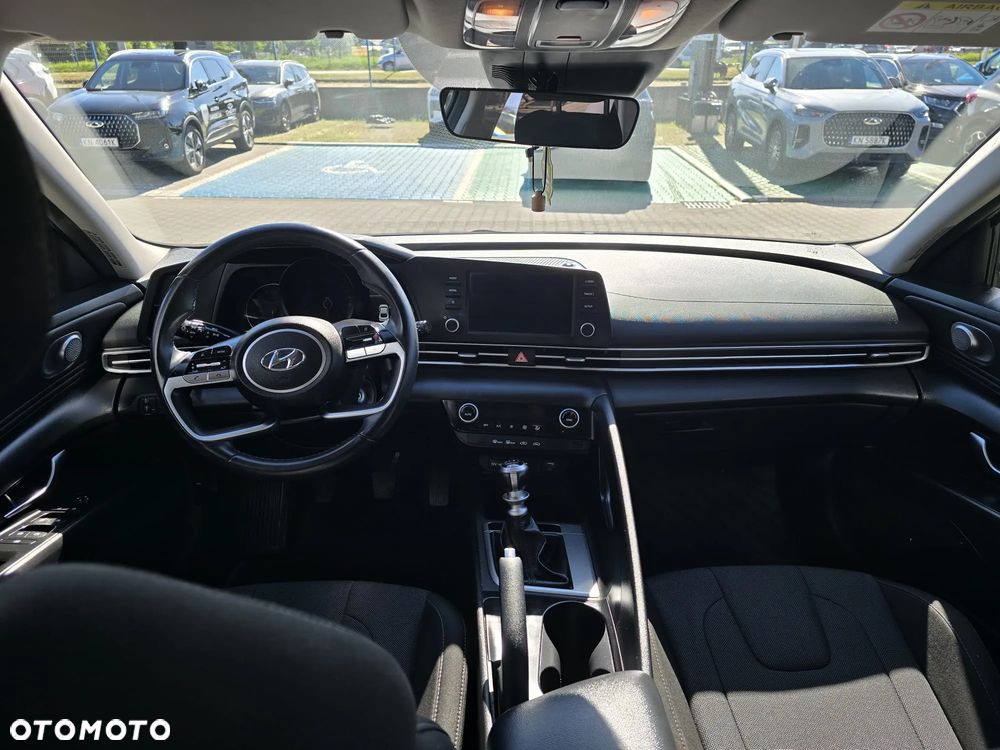 Hyundai Elantra 1.6 Smart - 6