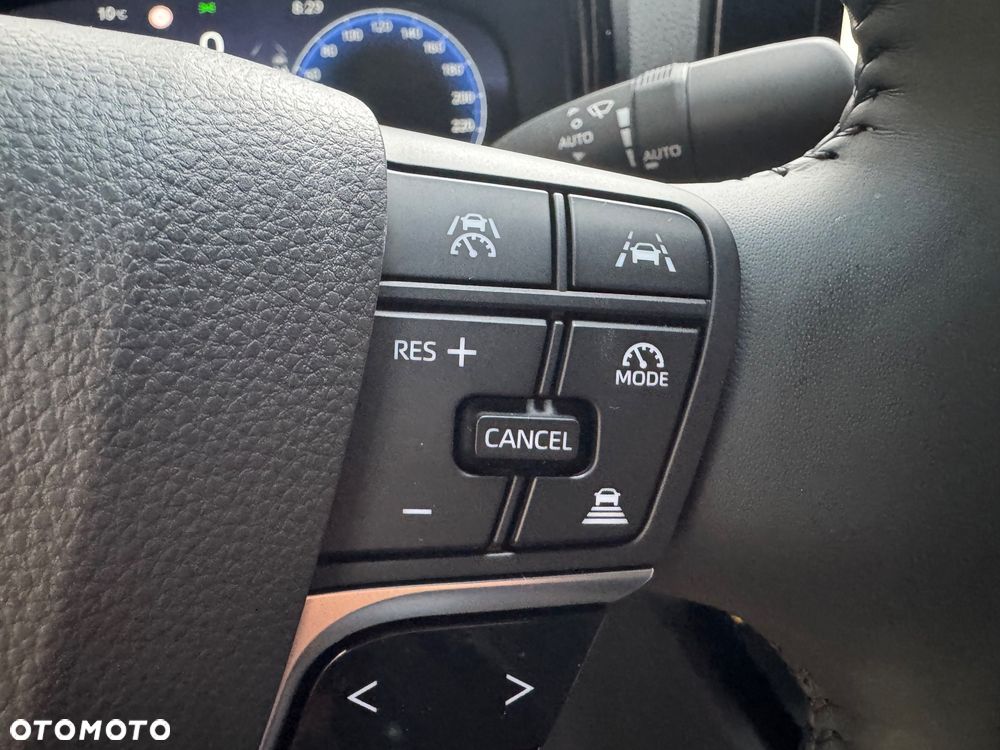 Toyota Camry 2.5 Hybrid Executive CVT - 23