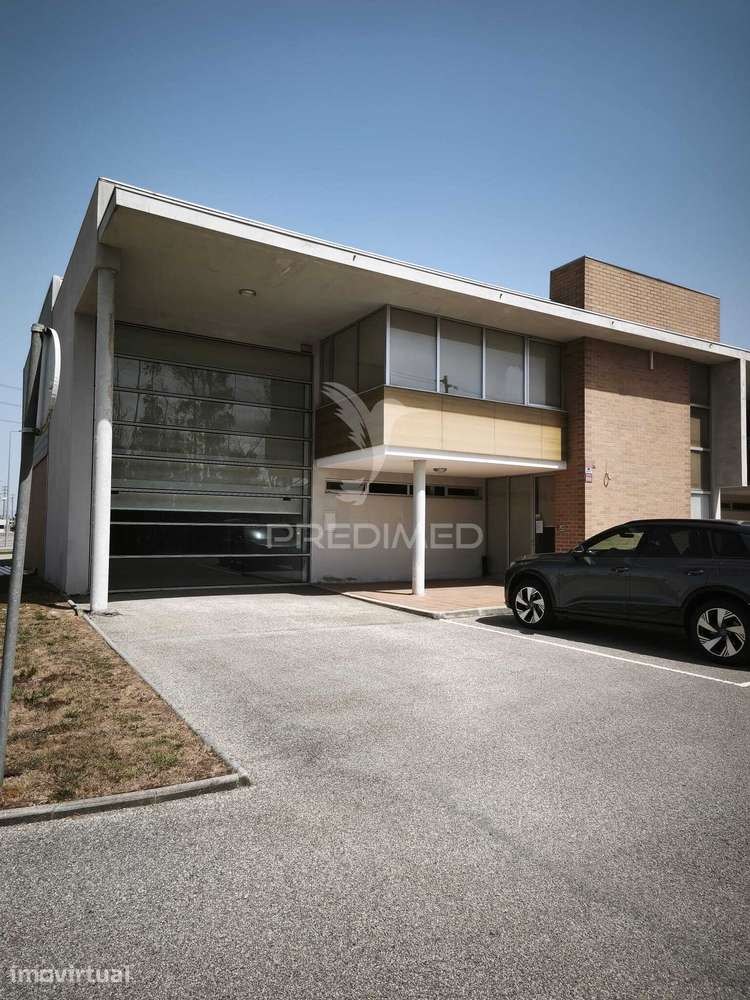 Fantastico armazem em Albergaria-a-Velha com 471m zona Industrial - Grande imagem: 2/31