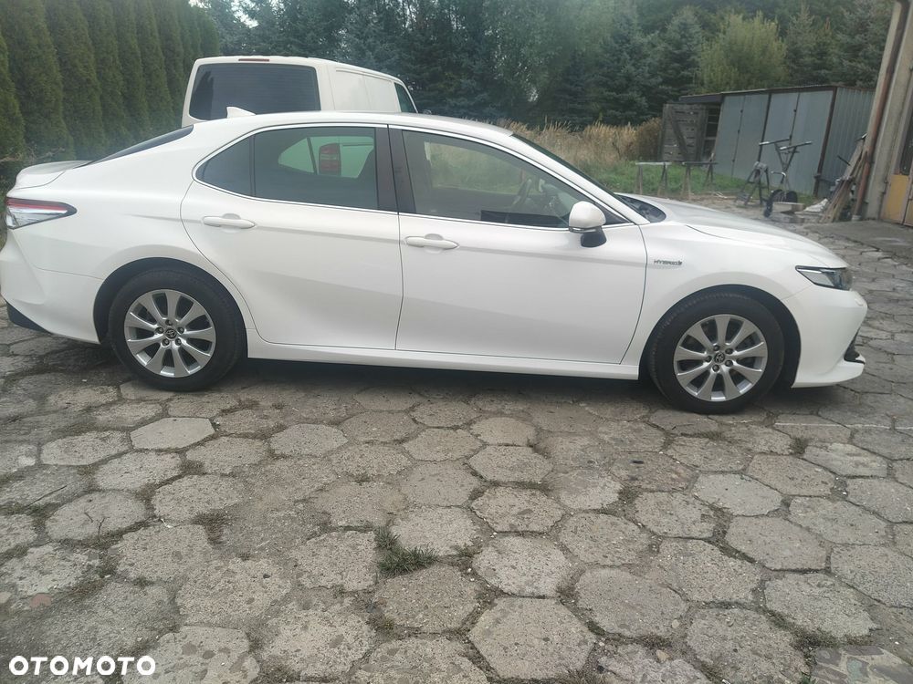 Toyota Camry 2.5 Hybrid Comfort CVT - 3