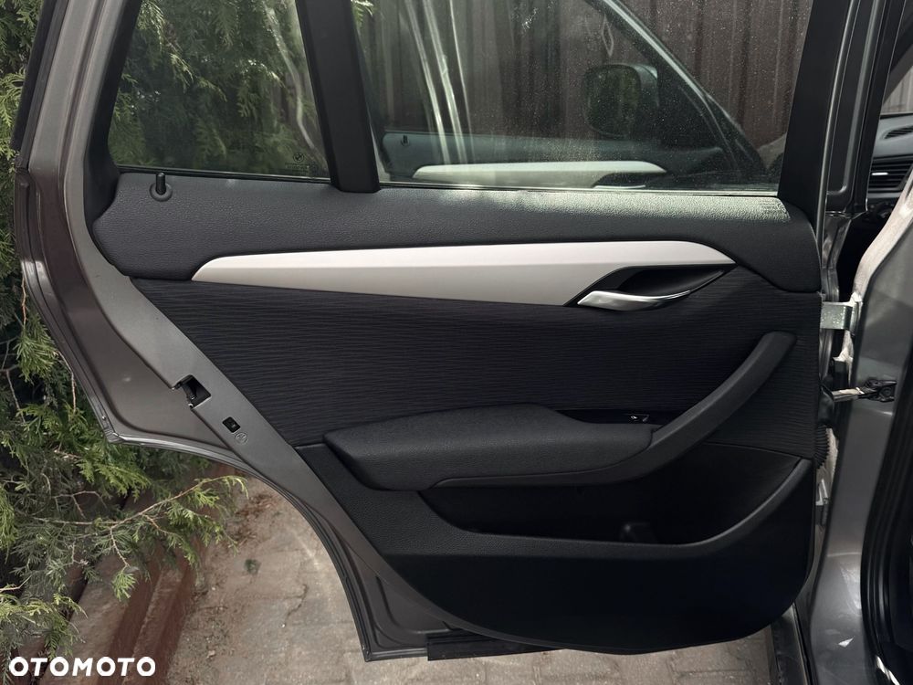 BMW X1 sDrive18i - 16