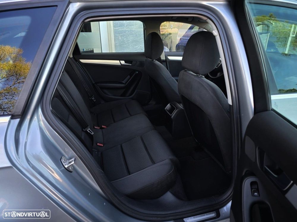 Audi A4 Avant 2.0 TDI - 8