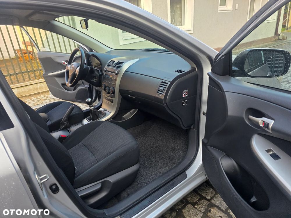 Toyota Corolla 1.6 2010 - 15