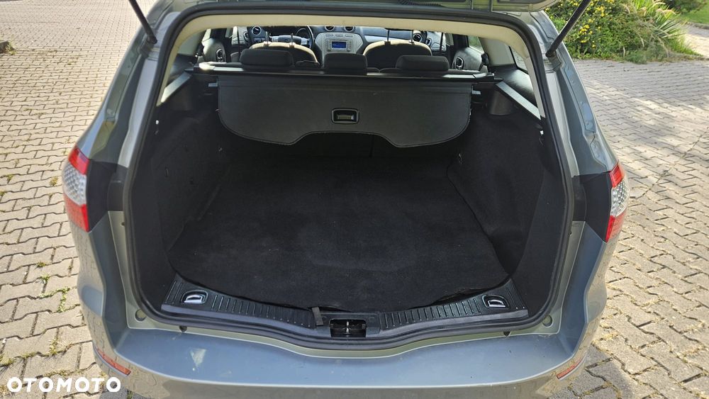 Ford Mondeo 2.0 Trend - 10