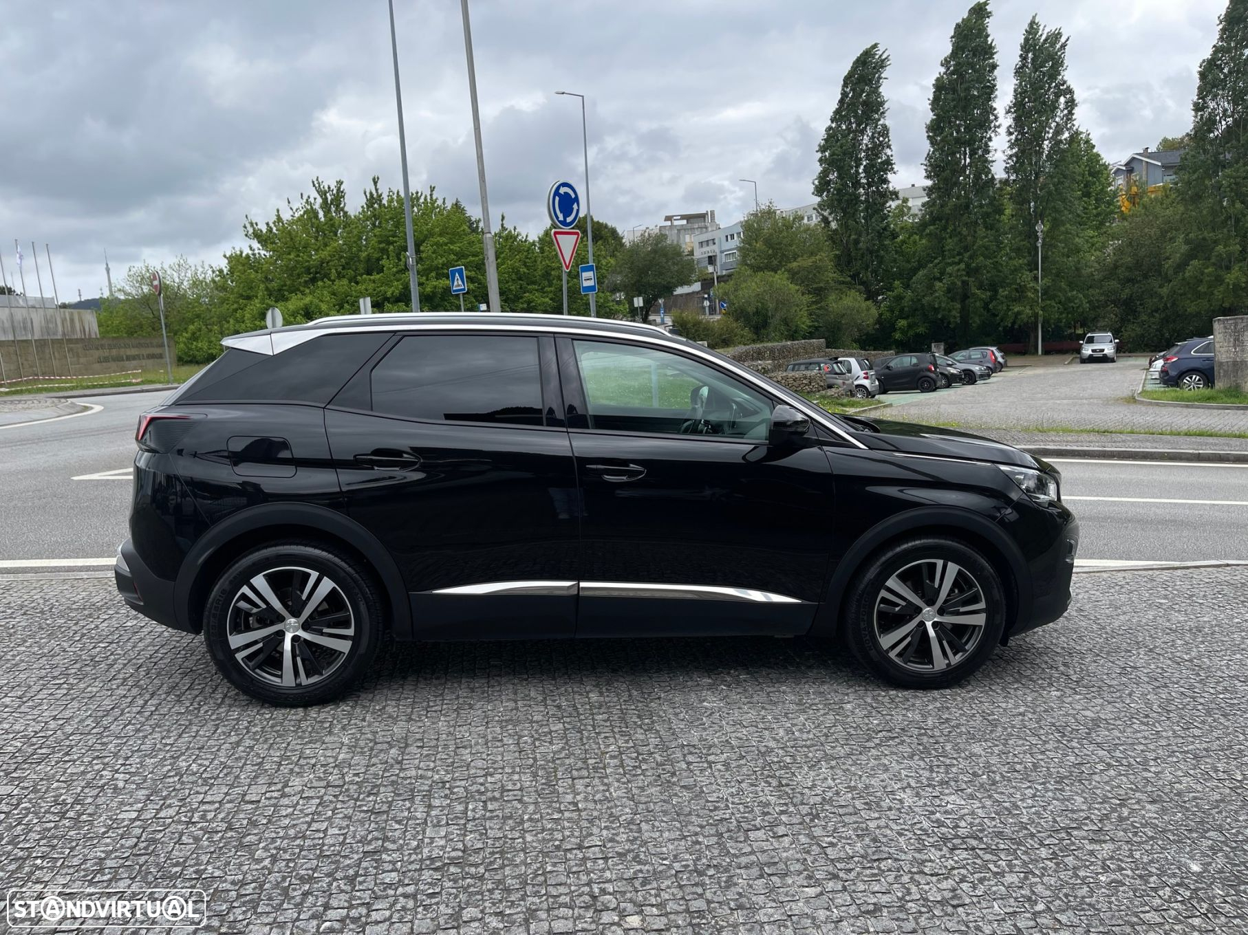 Peugeot 3008 1.5 BlueHDi Allure EAT8 - 12