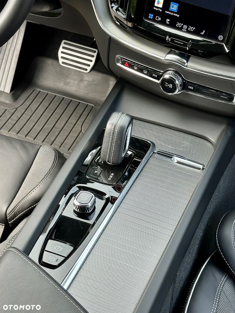 Volvo XC 60 B4 D AWD R-Design - 25