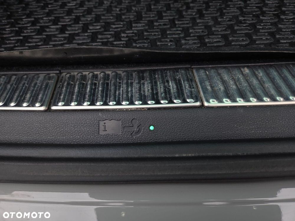 Skoda Superb 2.0 TDI SCR 4x4 Sportline DSG - 29