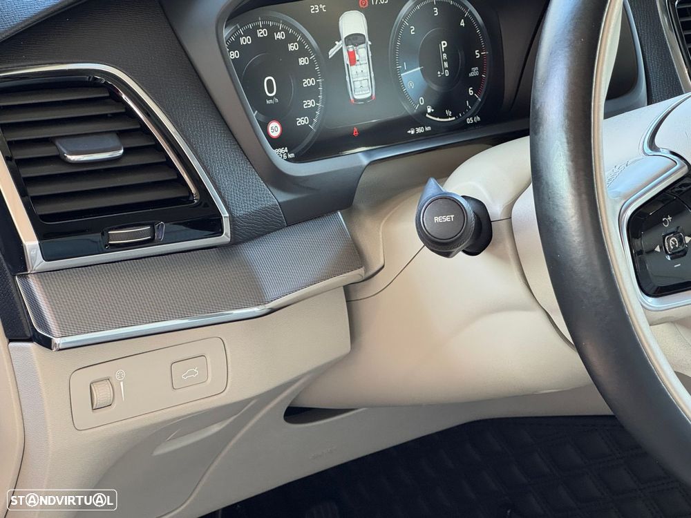 Volvo XC 90 - 7
