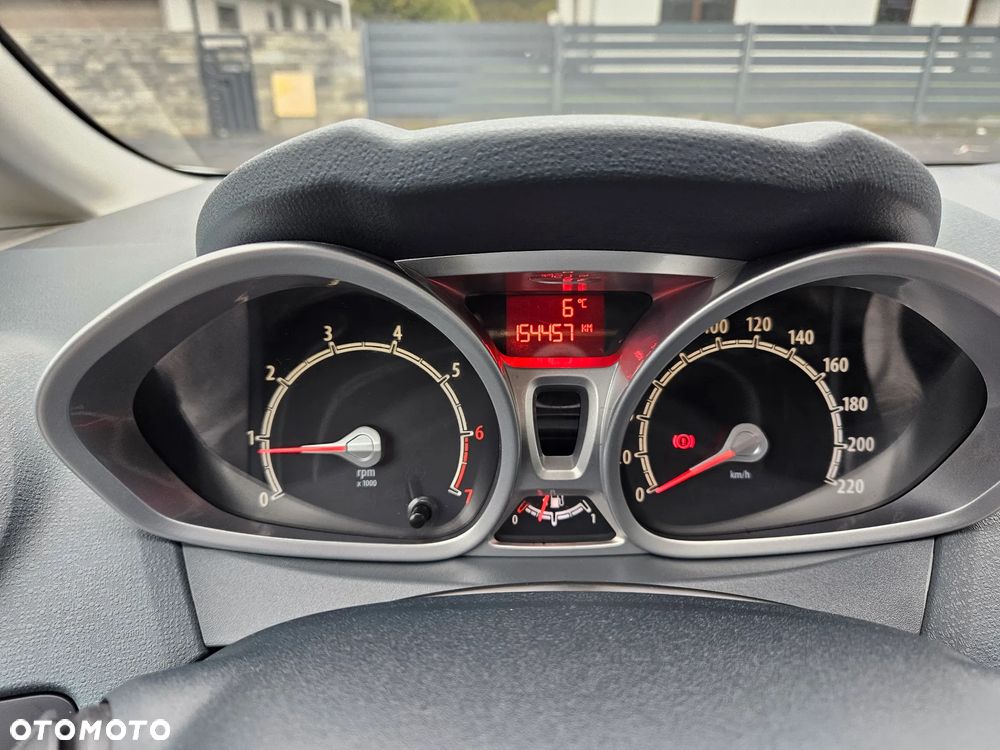 Ford Fiesta 1.4 Champions Edition - 18