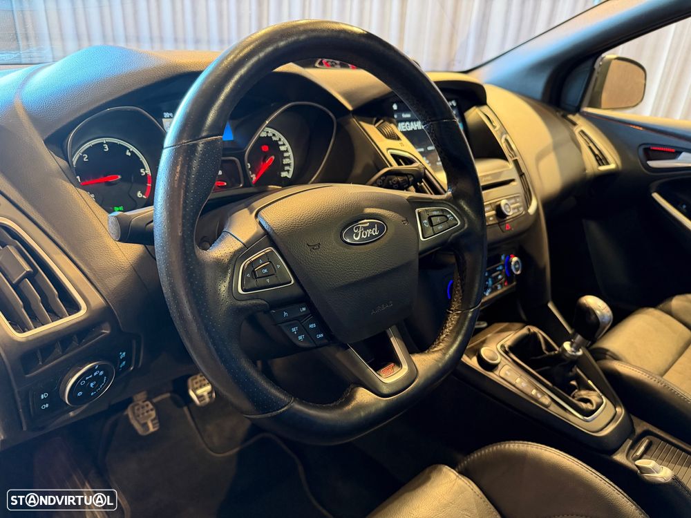 Ford Focus SW 2.0 TDCi ST-2 - 20