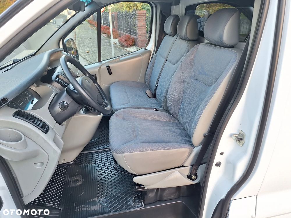 Renault Trafic - 17