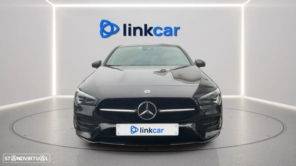 Mercedes-Benz CLA 250 e Shooting Brake AMG Line - 3