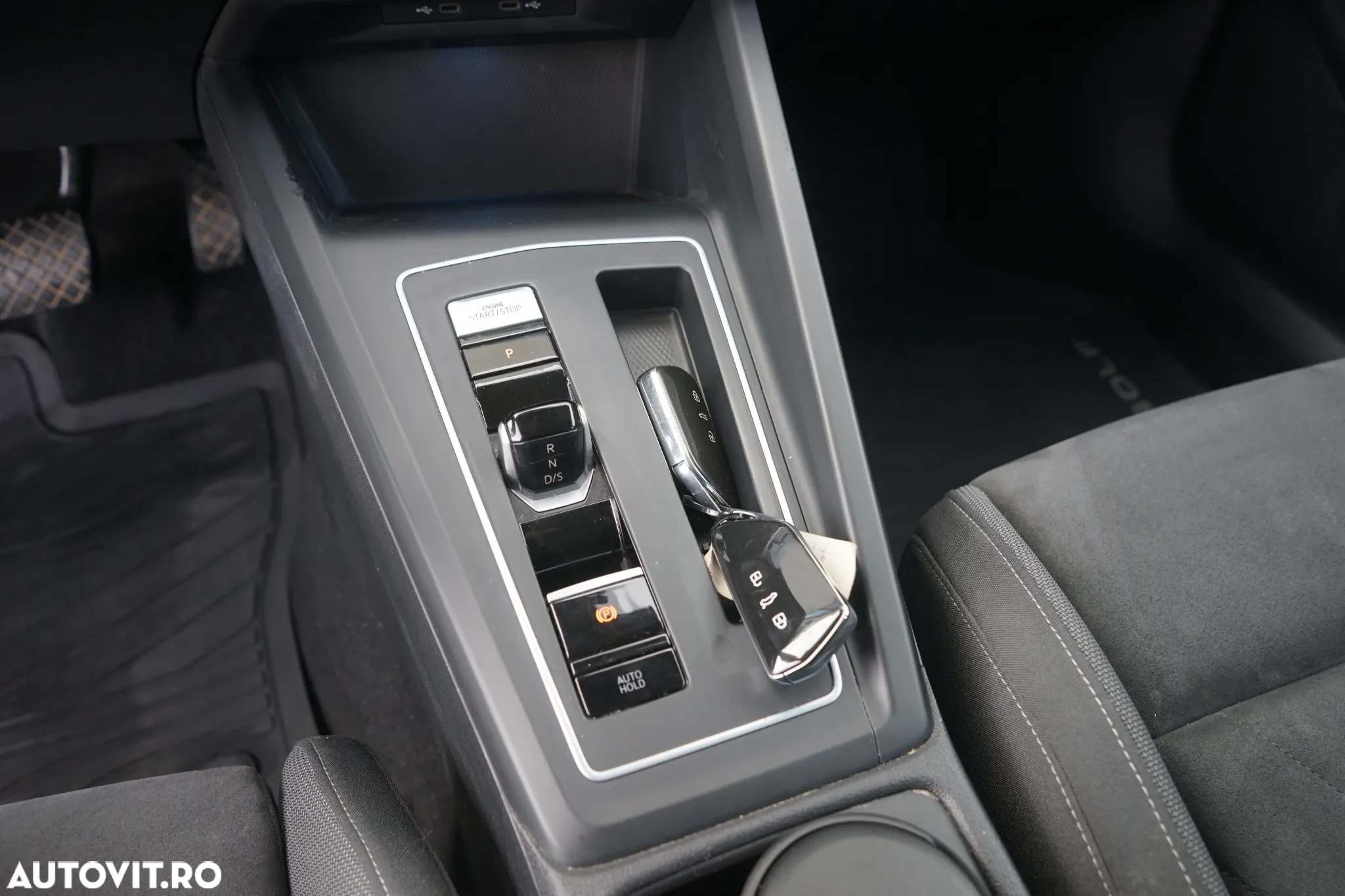 Volkswagen Golf 2.0 TDI DSG Style - 22
