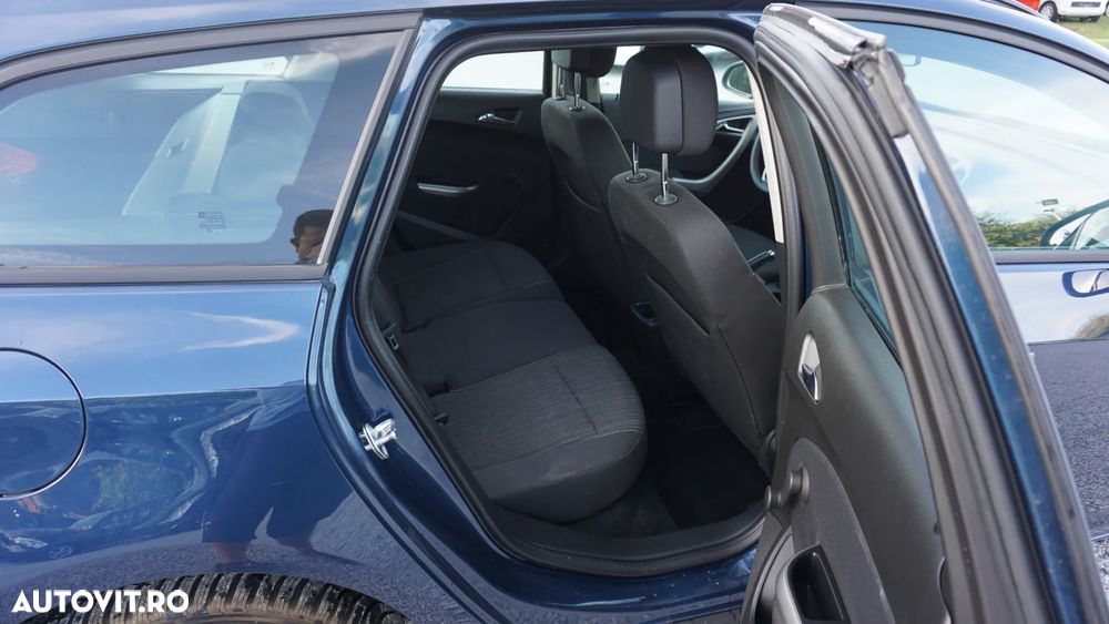 Opel Astra 2.0 CDTI DPF Innovation - 12