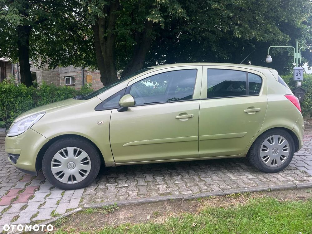 Opel Corsa 1.2 16V Essentia - 2