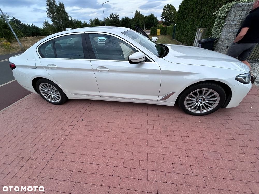BMW Seria 5 520d Luxury Line - 8