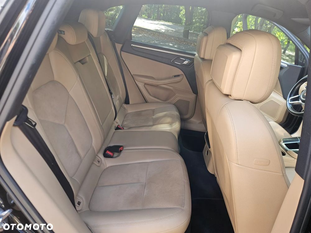 Porsche Macan Standard - 23