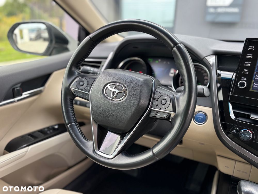 Toyota Camry 2.5 Hybrid Executive CVT - 14