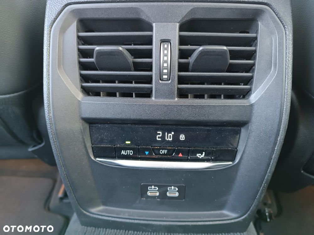 BMW Seria 3 318i Sport Line - 25