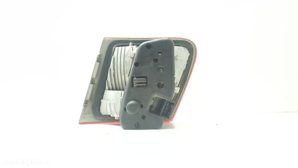 LAMPA TYŁ LEWA W KLAPĘ BMW E46 KOMBI LIFT EU - 2