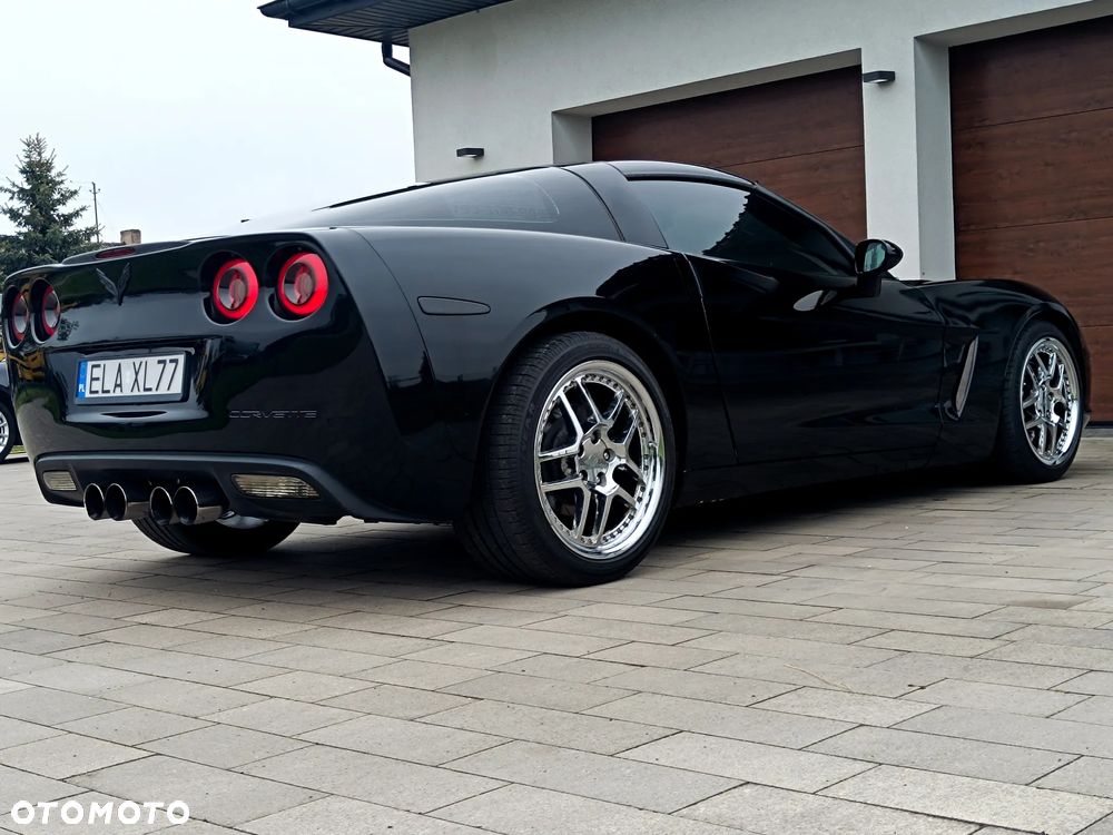 Chevrolet Corvette - 3