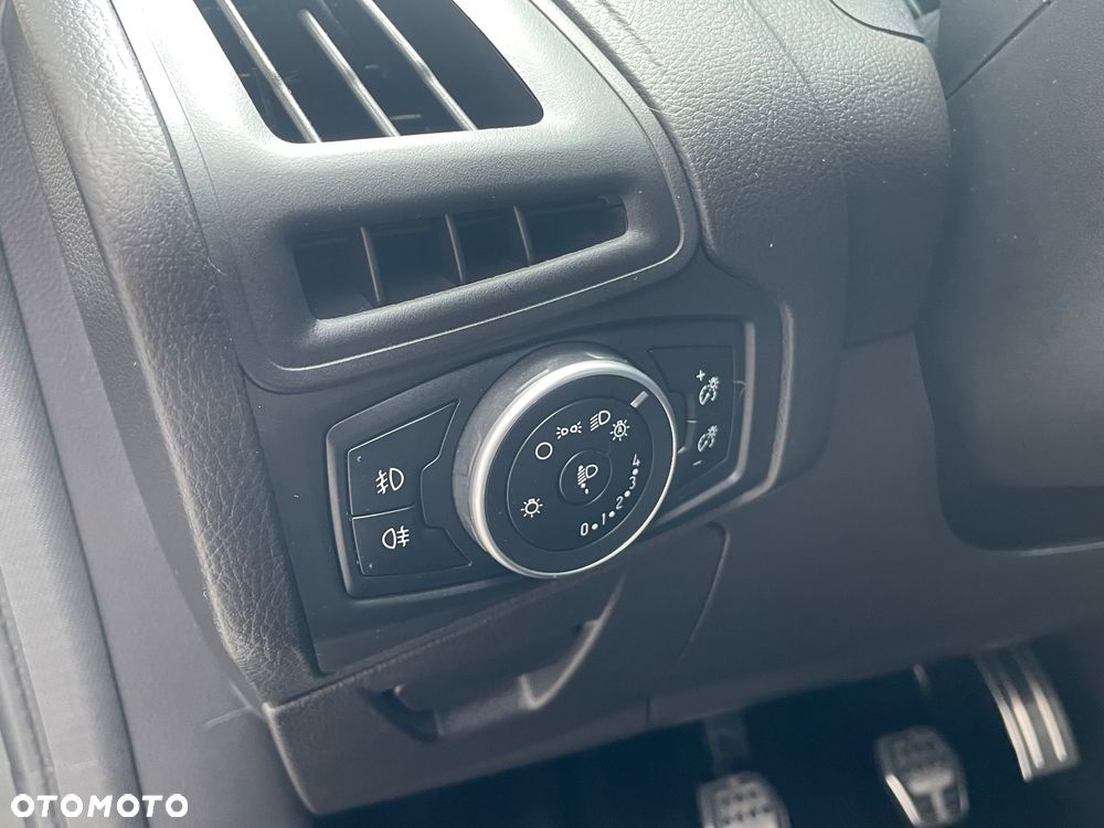 Ford Focus - 21