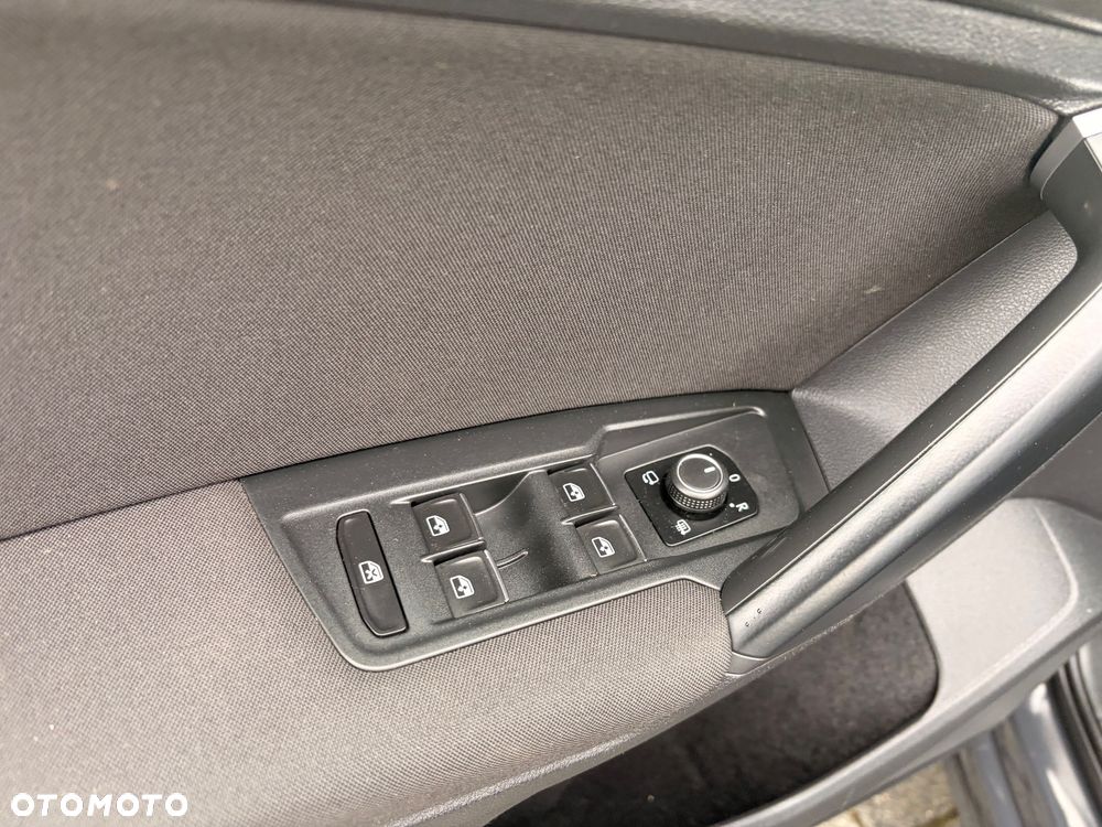 Volkswagen Tiguan 2.0 TDI SCR Life - 18