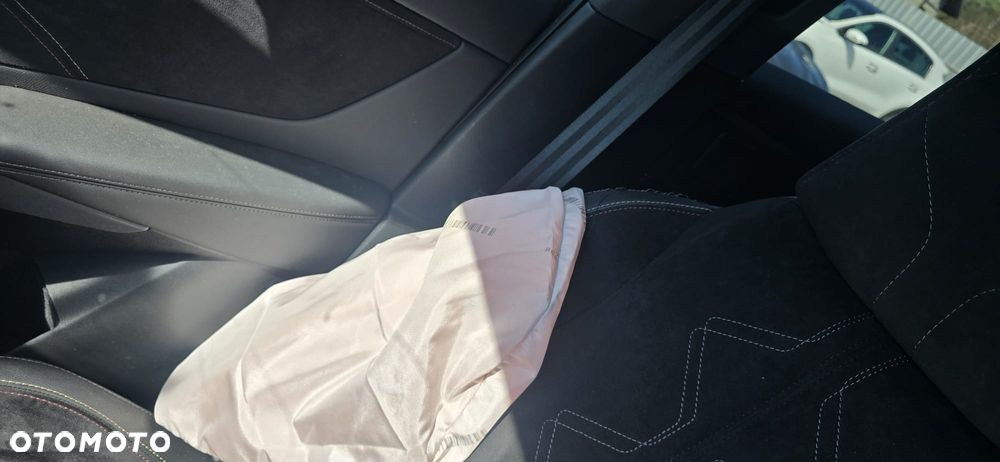 DS Automobiles DS 7 Crossback 1.6 E-Tense Performance Line + - 33