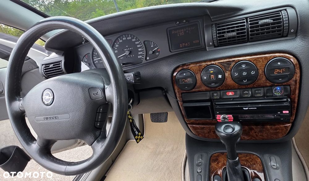 Opel Omega - 28