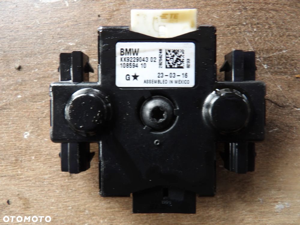 BMW - F30,F31 - MODUŁ , WZMACNIACZ ANTENY - 9229043 - 1
