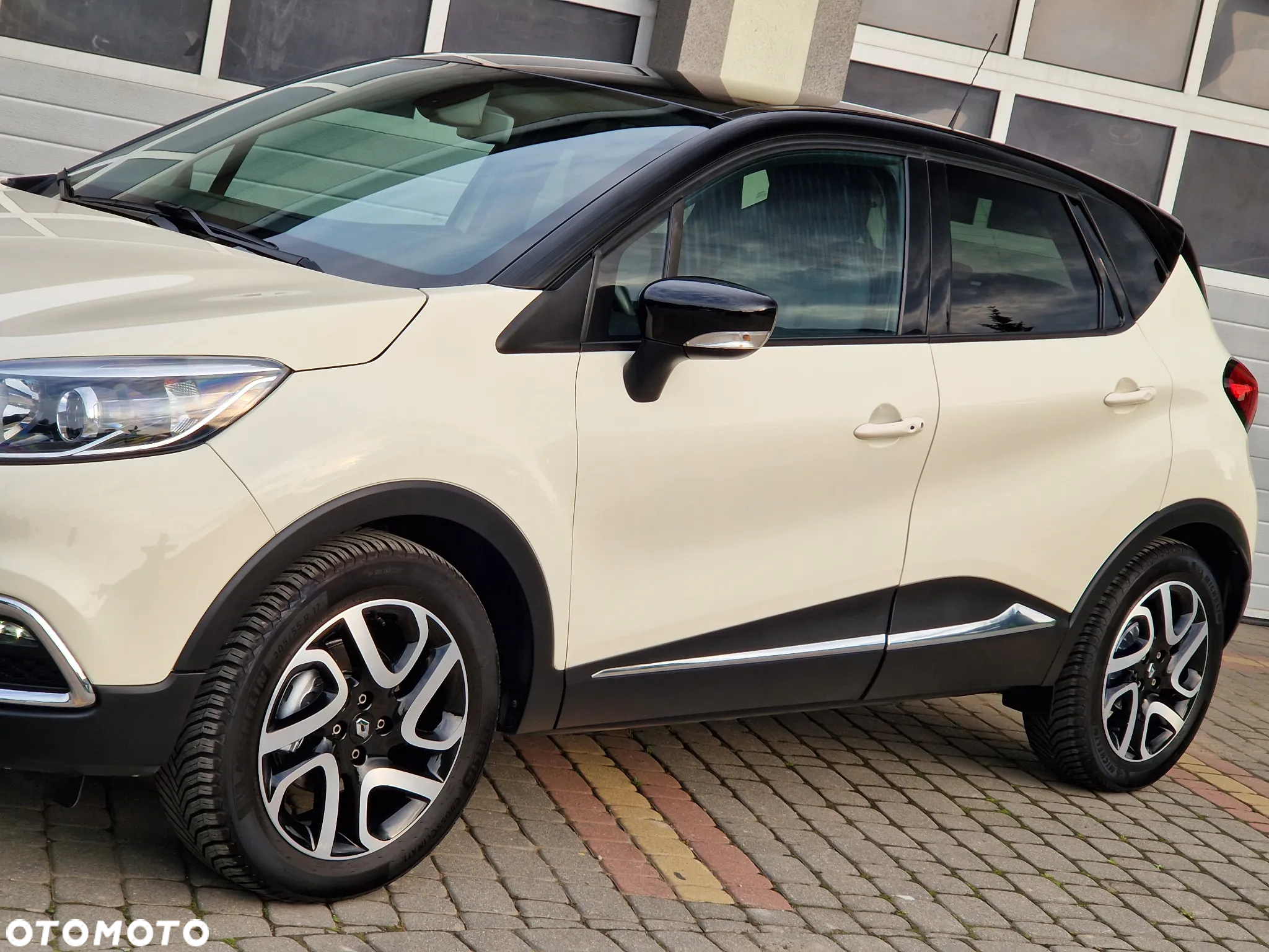 Renault Captur 1.2 TCe Intens EDC - 3