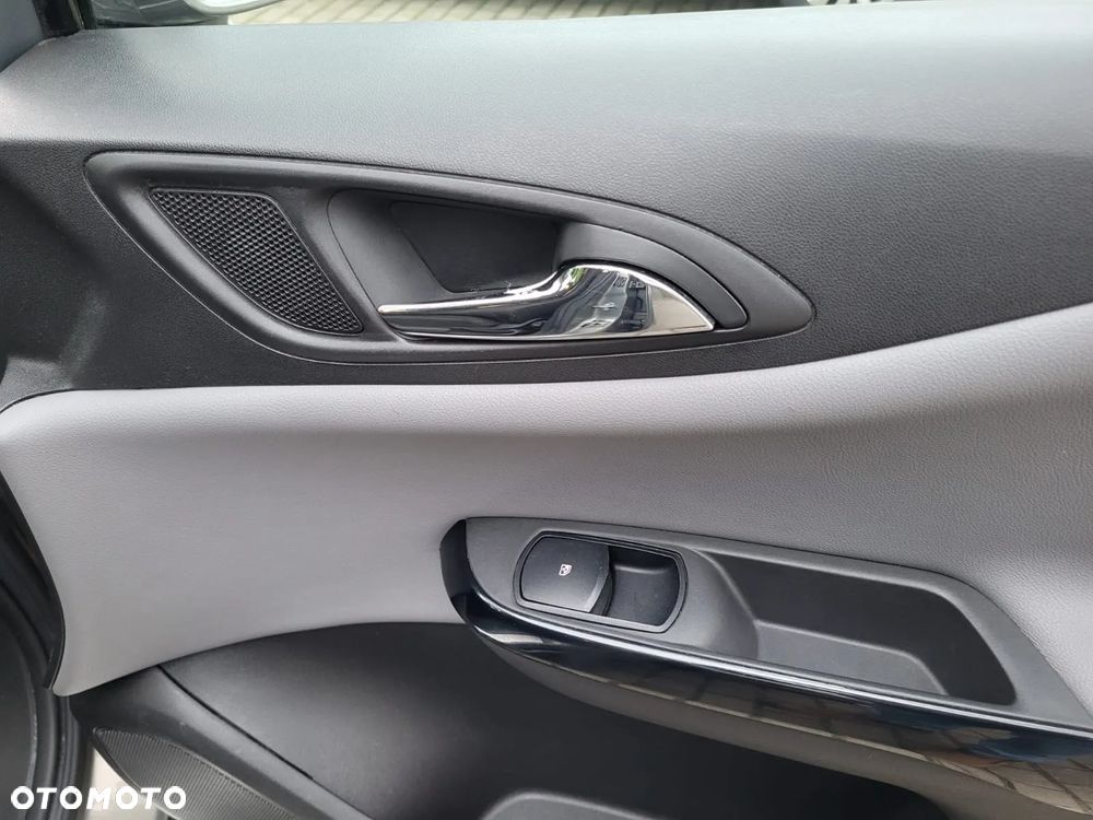 Opel Corsa 1.4 T Cosmo S&S - 25