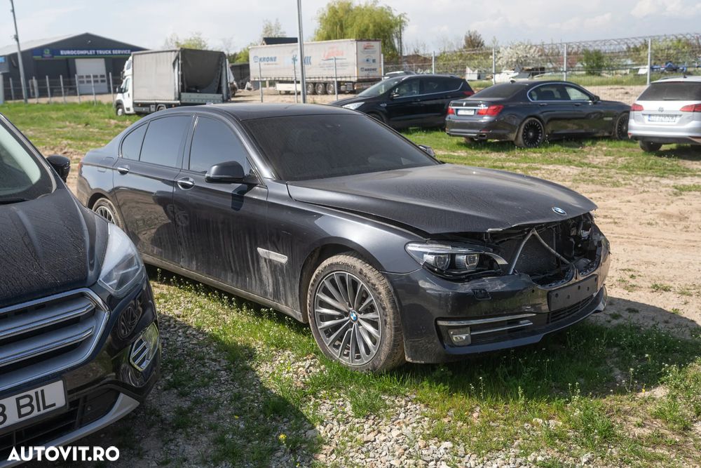 BMW Seria 7 730d xDrive - 31